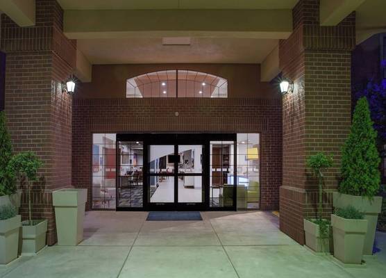 Holiday Inn Express & Suites DAVIS - UNIVERSITY AREA by IHG 1
