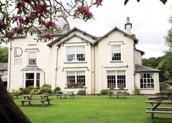 Tweedies Bar and Lodge 1