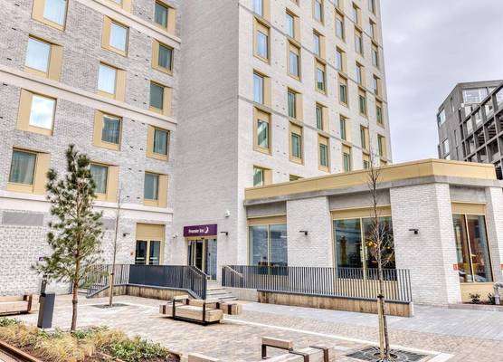 Premier Inn Dublin City North Docklands 1