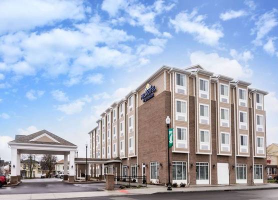 Microtel Inn & Suites by Wyndham - Penn Yan 1