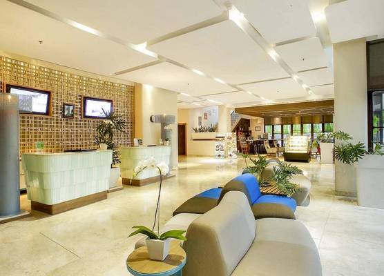 Grand Livio Kuta Hotel 1