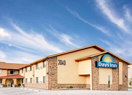 Days Inn by Wyndham Fort Dodge 1