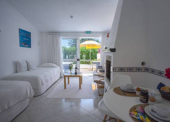 Charming Studio with Pool in Praia da Luz 1