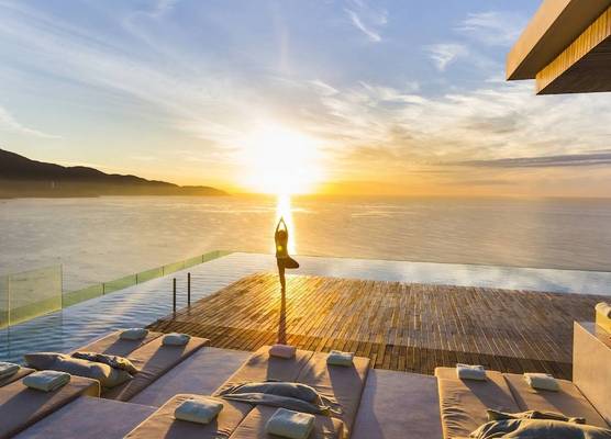 A La Carte Da Nang Beach 1