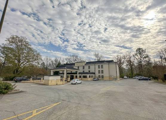 OYO Hotel Rome West GA 1