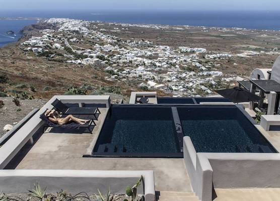 Nimbus Santorini 1