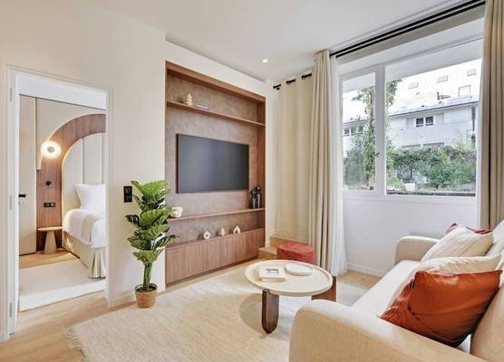 Newly Refurbished Flat in Heart of 18th District 1