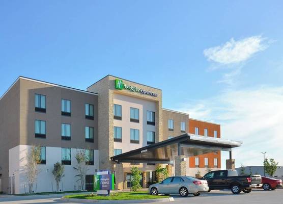 Holiday Inn Express & Suites OKLAHOMA CITY MID - ARPT AREA by IHG 1