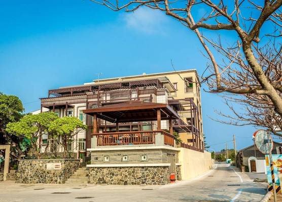 Beachcastle & Sea View Villa 1