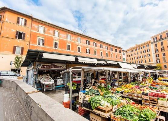 RSH San Cosimato Luxury Bright Apartment 1