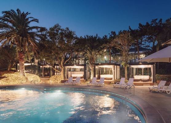 Bloom Hotel 1