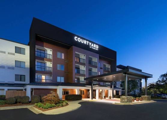 Courtyard by Marriott Burlington 1