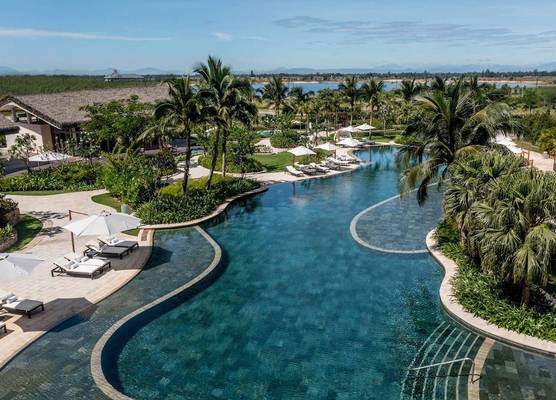 New World Hoiana Hotel 1