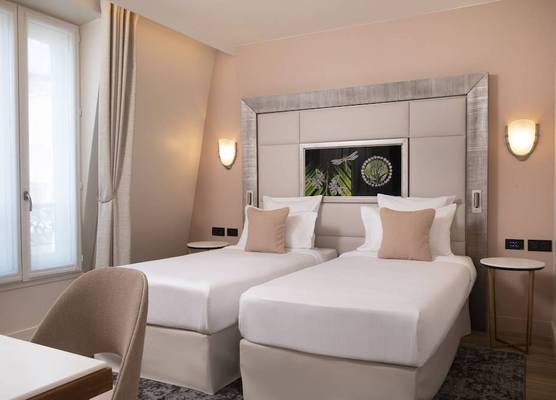 Hôtel des Champs-Elysées 1