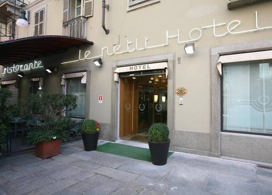 Le Petit Hotel 1