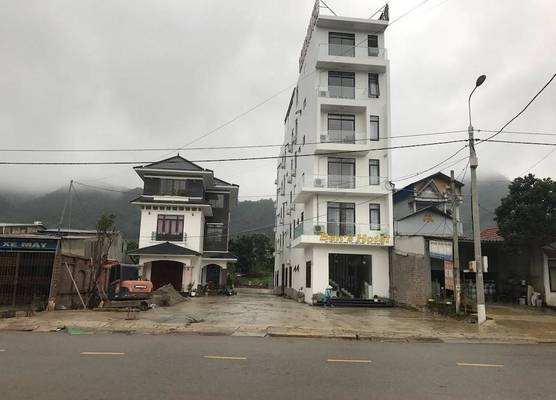 Ben's Hotel 1