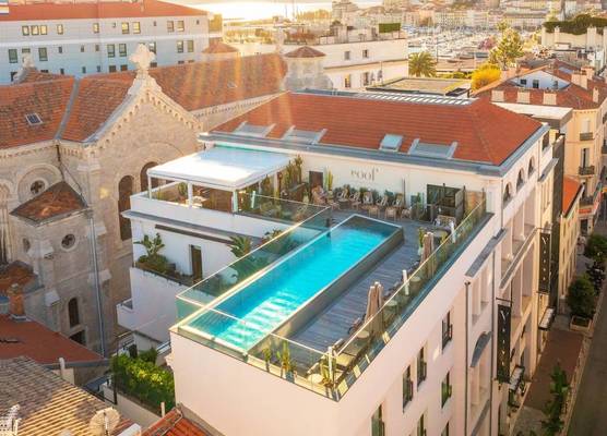 Five Seas by Inwood Hotels 1