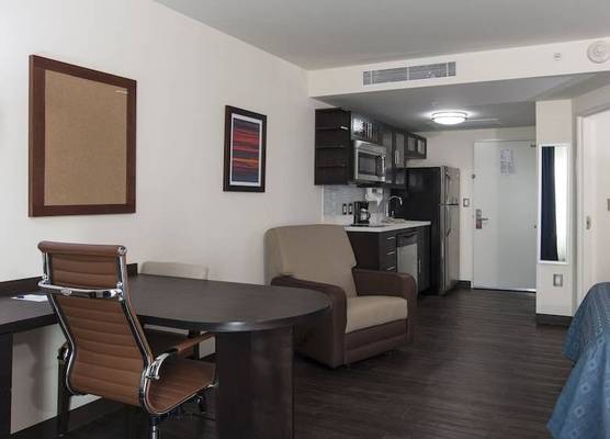 Candlewood Suites QUERETARO JURIQUILLA by IHG 1