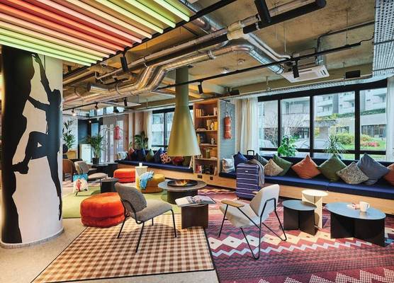 Moxy Annecy 1