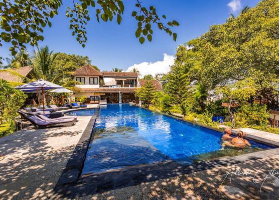 Oceans 5 Dive Resort 1