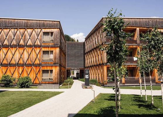 Tirol Lodge 1