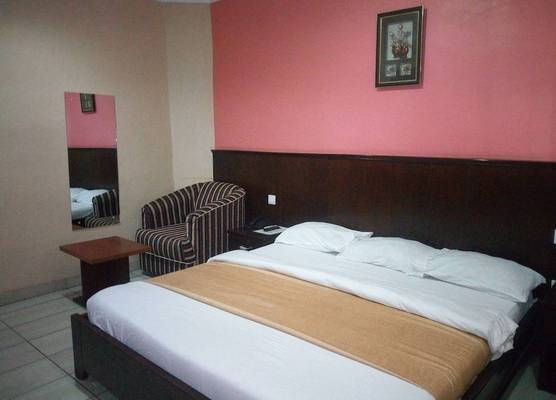 Peak Court Hotels 1