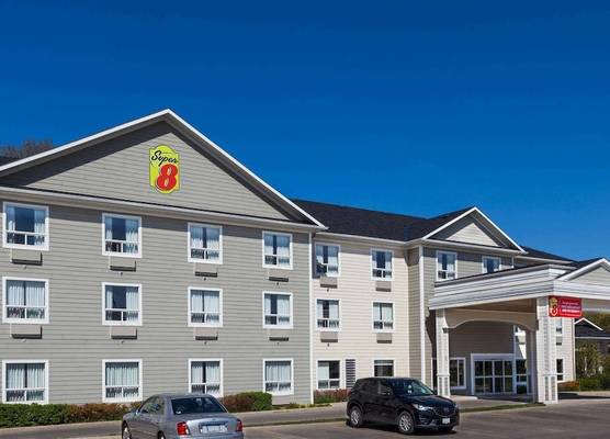Super 8 by Wyndham Midland 1