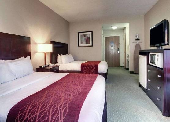 Columbia Inn & Suites 1
