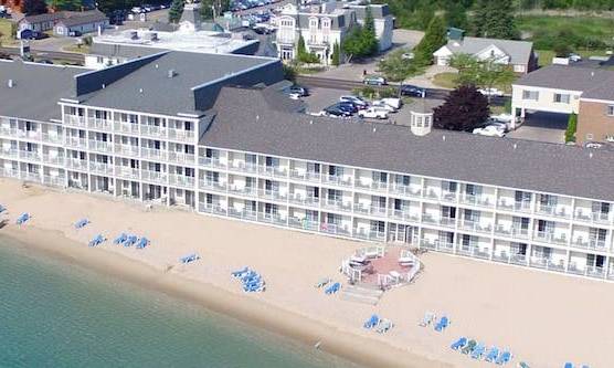 Hamilton Inn Select Beachfront Mackinaw City 1