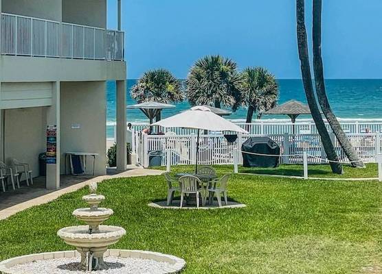 Ocean Court Beachfront Hotel 1