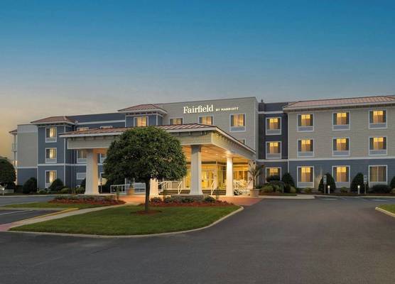 Fairfield Inn & Suites by Marriott Chincoteague Island Waterfront 1