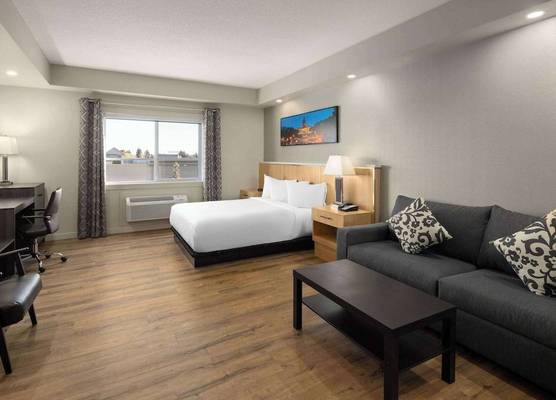 Baymont by Wyndham West Edmonton 1