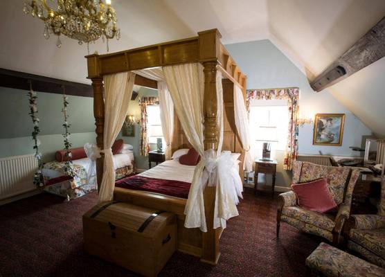 Hundred House Hotel 1