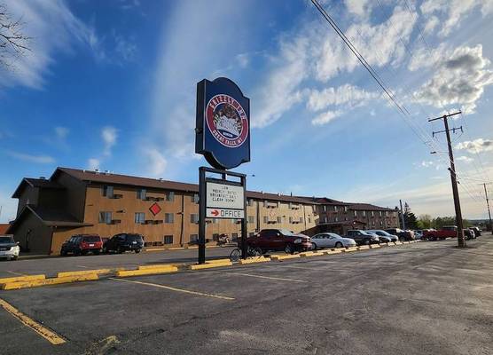 Grizzly Inn 1