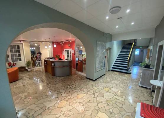 Nouvel Hotel 1
