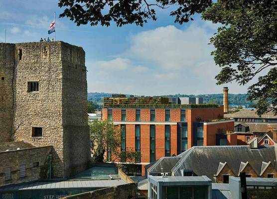 Courtyard by Marriott Oxford City Centre 1