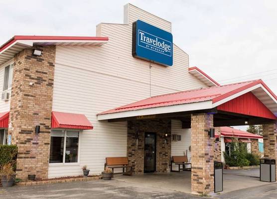 Travelodge by Wyndham Escanaba 1