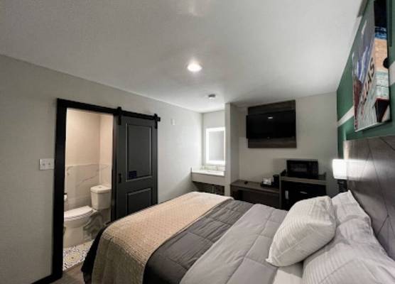 Bishop Arts Suites 1