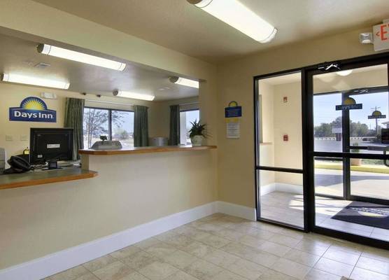 Days Inn by Wyndham Centre 1
