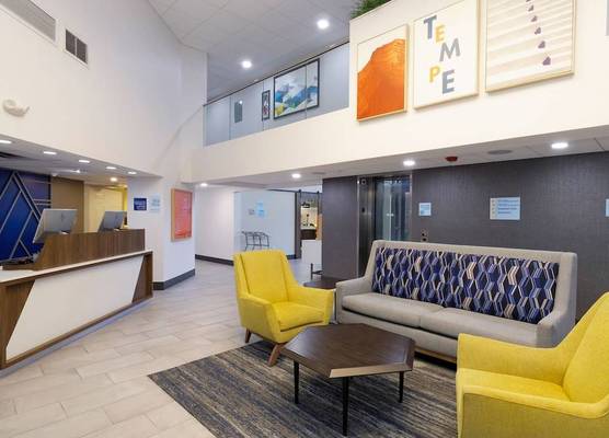 Holiday Inn Express & Suites PHOENIX-TEMPE by IHG 1