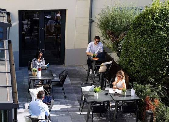 ibis Valenciennes 1