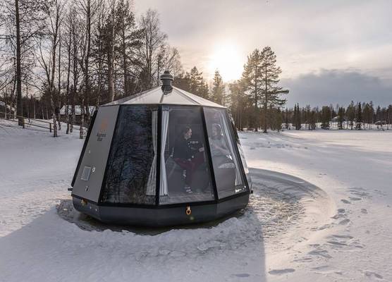 AuroraHut, Overwater Hut 1