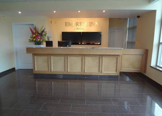 Empress Inn and Suites by the Falls 1