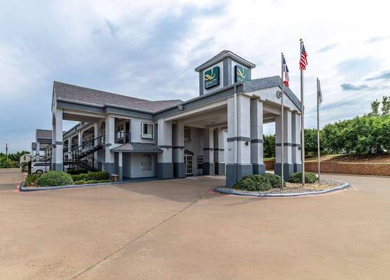 Quality Inn & Suites Canton 1