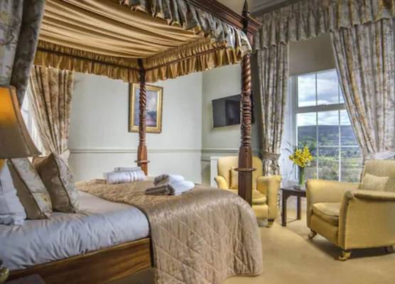 The Manor Hotel 1