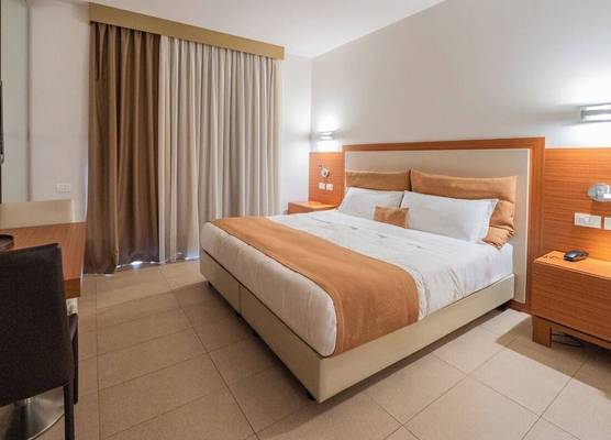 Main Palace Hotel 1