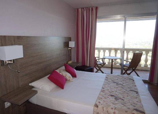 Logis Hotel Le Col De L'ange 1