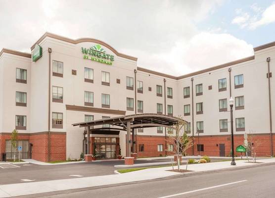 Wingate by Wyndham Altoona Downtown/Medical Center 1
