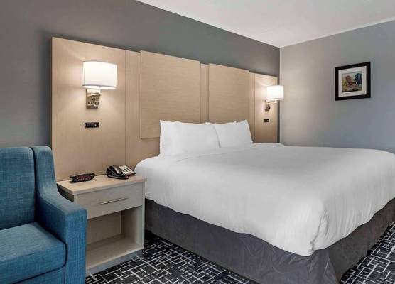 Comfort Inn Hyannis - Cape Cod 1