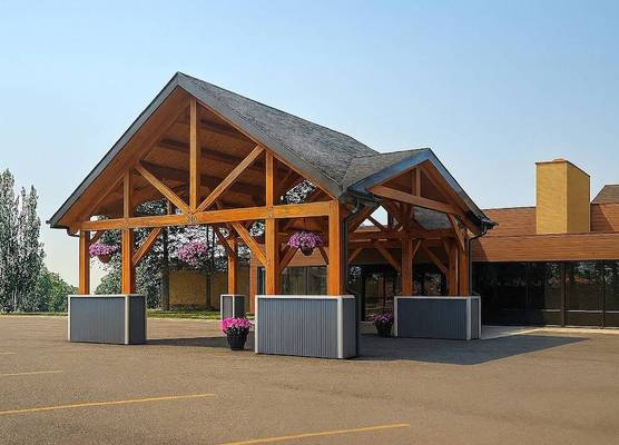Super 8 by Wyndham Spruce Grove 1